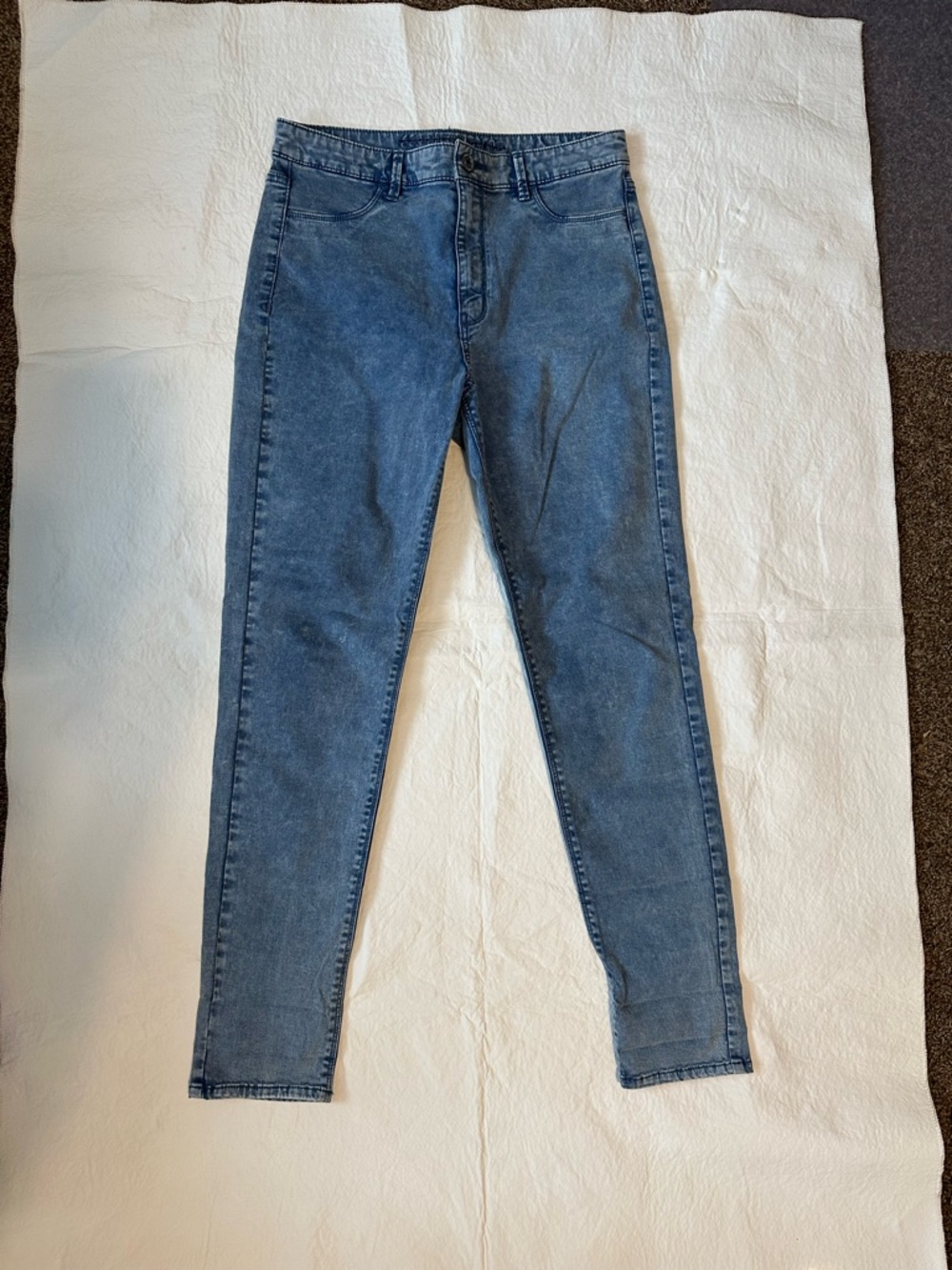 American Eagle Outfitters Medium Wash Skinny Jeans EUC
